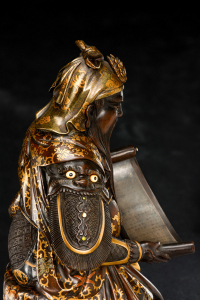 Окимоно "Гуань Юй со свитком"