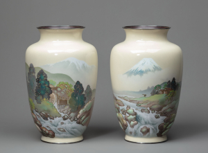 Парные вазы с изображением пейзажей