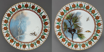 Двенадцать тарелок и блюдо с образами птиц