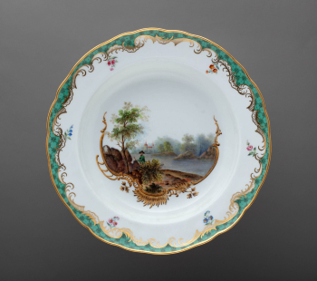 Семь глубоких тарелок из восполнения к охотничьему сервизу