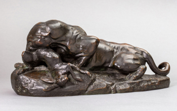 Скульптурная композиция "Ягуар, пожирающий зайца"