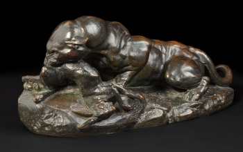 Скульптурная композиция "Ягуар  пожирающий зайца"