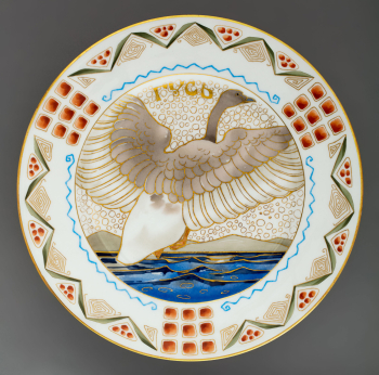 Восемь тарелок из орнитологической серии