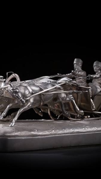 Видео Скульптурная группа "Тройка зимняя"