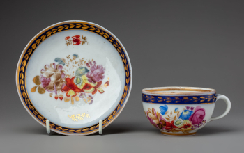 Чашка с блюдцем