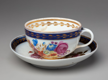 Чашка с блюдцем