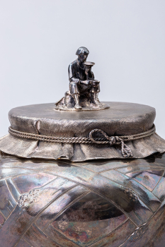 Чайно-кофейный сервиз (чайник  кофейник  сахарница  сливочник  поднос)