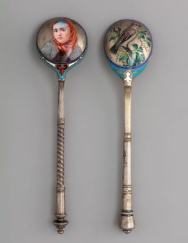 Две чайные ложки