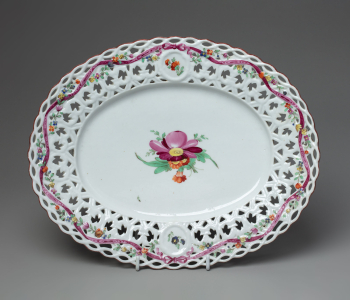 Корзина овальная с поддоном