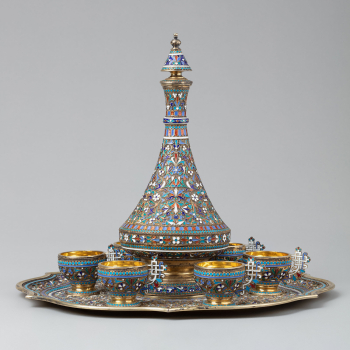 Набор для вина (графин, поднос, шесть чарок), поднесённый Э. Э. Эмсону