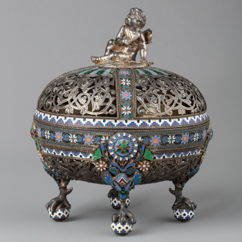 Шкатулка с фигурой Амура