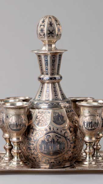 Видео Набор для ликёра (поднос, графин, 6 рюмок)