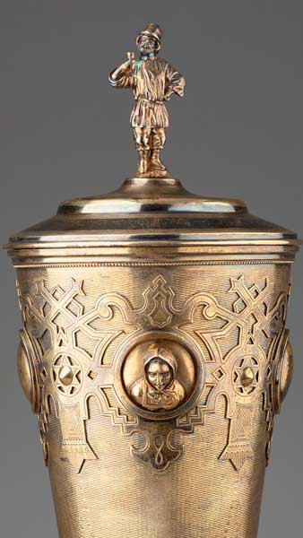 Видео Кубок с крышкой