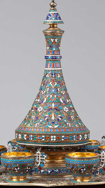 Видео Набор для вина (графин, поднос, шесть чарок), поднесённый Э. Э. Эмсону