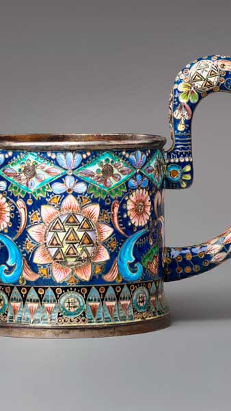 Видео Подстаканник, поднесённый Г. К. Шульцу