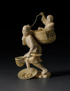 Окимоно "Ловец крабов с мальчиком"